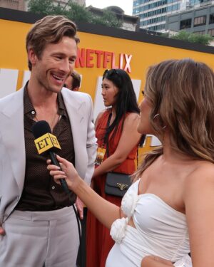Cassie DiLaura Instagram - 🎯 HIT MAN 🎯 what a fun hometown premiere for @glenpowell in austin 🤠 #hitman hits @netflix june 7!