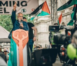 Cat Stevens Instagram - How powerful and moving it was to see the strength and unity of people from all Abrahamic faiths standing side by side all united by Conscience.

All are united by The Conscience which brings us together as human beings. If you lose The Conscience, the human being is gone.

@palestinesolidarityuk 

#palestine #abraham #conscience #unity #peacetrain #peace
