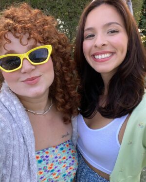 Catarina de Carvalho Instagram - Das fotos q guardei pra postar quando já tivesse estreado ❤️
Morangos com Açúcar já tá disponível na @primevideo e toda semana na @tvioficial 💥🍓

@morangoscomacucar @primevideopt @seemydreamsproductions