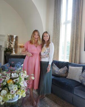 Catherine Oxenberg Instagram - Thrilled to celebrate India’s baby girl🌸💗 🧜🏻‍♀️Beautiful mamma to be🙌 Can’t wait to be a grandmother 🥳