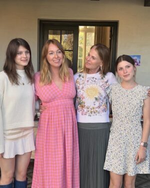 Catherine Oxenberg Instagram - Thrilled to celebrate India’s baby girl🌸💗 🧜🏻‍♀️Beautiful mamma to be🙌 Can’t wait to be a grandmother 🥳