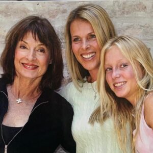 Catherine Oxenberg Instagram - Happy international Womens’ Day🎉 I am forever blessed by my mother and precious daughters.