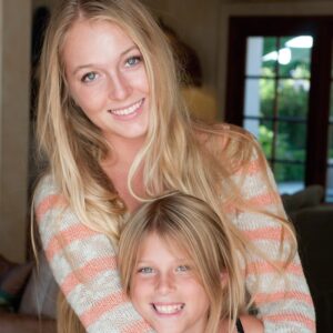 Catherine Oxenberg Instagram - 2 of my beautiful daughters India & Maya. Our family rejoices and rebuilds! Keith Raniere will spend the next 120 years behind bars... “as a measure of his appalling crimes....Today’s sentencing should be a warning to criminals around the world. Regardless of the illegal enterprise and whether the profits are tangible or not, IRS-CI will decode illicit schemes and hold criminals accountable for the pain, suffering and financial abuse of their victims...sexual exploitation of women and children is among the most reprehensible and vile form of abuse.” excerpts from the Dept of Justice, US Attorney’s office EDNY press release. Thank u Judge Garaufis for understanding the danger and depravity of this criminal posing as a wolf in sheep’s clothing.
May this be a warning to all predators. your days are numbered...Today the world is a safer place for my girls...and everyone else’s 🙏🏻
#justice #nxvim @starz @seduceddoc #love