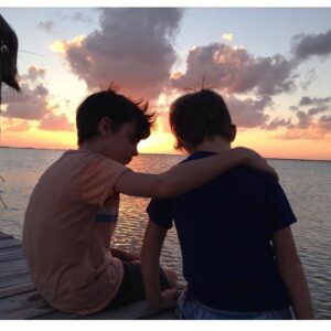 Catherine Proulx-Lemay Instagram - #nostalgie #deuxfreres