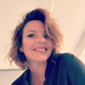 Catherine Proulx-Lemay Instagram - Shooting pour ma nouvelle photo de casting.
Merci @genevievecharbonneau @mainamilitza #mode #casting #jemeprendpourunmannequin