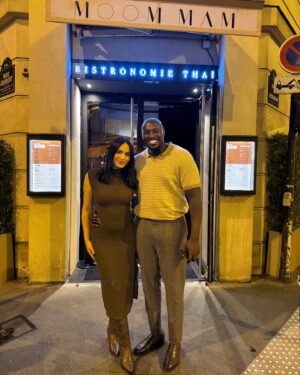Catherine Williams Instagram - Mr & Mme Williams ! 🩷
Ça faisait tellement longtemps qu’on avait pas publié de photos que quand j’ai vu celle-ci, j’étais obligée de vous la partager .