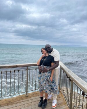 Catherine Williams Instagram - O mon mari, 
Si tu savais combien je t’aime, et combien je suis prête à déplacer le monde pour te décrocher un sourire, 
La vie t’a tellement éprouvé mon mari, tu as toujours su être fort, et courageux, et pour cela, je suis tellement admirative, 
Parfois quand je pense à toi, je pleur car je sais à quel point ton coeur est grand et que tu mérites de réussir ta vie et te reposer, 
Je crois tellement en toi, et je passerais ma vie à te le rappeler et te soutenir dans chacune de tes décisions, 
Si autant de gens ont appris à t’aimer aujourd’hui, ce n’est pas pour rien, 
Tu reflète la paix, la bienveillance, l’amour et la joie, 
N’oublie jamais que tu es le meilleur, et que ta femme t’aime. 
Je t’aime mon bebou @richy_ultimatumfr je suis fière de toi.