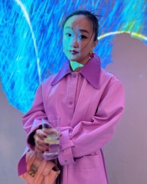 Cathy Ang Instagram - Vibing with the city, @31philliplim x @jirokonami, and some friends ☺️
-
💇🏻‍♀️: @japanese_michael 
style: @meg_galvin 
-
👢: @therow 
💎: @lfjewels 
👗& 👜: 3.1 Phillip Lim
-
#nyfw #fashion #design #nyc #philliplim  #31philliplim #jirokonami #photography #aapi #asianart