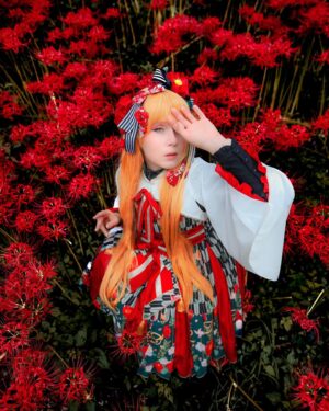 Cathy Cat Instagram - 1-5 which pic is best? Why does this flower scare some people?

The Higanbana flower is a stunning and unique flower that blooms during autumn, around the period of the equinox. 

🕷️ It is also known as the Red Spider Lily or Red Magic Lily. Some even call it Hell Flower or Corpse Lilly. Why?

🇯🇵 In Japan, this flower is often linked to death and the afterlife.
However, in Buddhism this flows is also believed to guide the souls of the dead to reincarnation.

🕷️ Despite its ominous reputation, Higanbana flowers are still admired for their beauty and delicate shape. 

For the Ask Japanese livestream we went to the place in Japan with the most higanbana flowers in all of Japan and got some stunning photos.

Does this flower exist in your country and which pic do you like best?

Photos by @masatoosan_portrait 
Dress by @metamorphosetempsdefille 
🌺🕷️🌺🕷️🌺🕷️

#japanphoto #japan_daytime_view #japan_of_insta #japanflower #flowersofjapan #higan #higanbana #japan_photo #japan_photo_now #askjapanese #metamorphosetempsdefille #mtdf #walolita #和服　#和服女子 #和服美人 #ロリータ #ロリータファッション