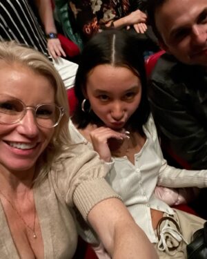 Cathy Gauthier Instagram - Sortie en famille au show de LORDE!!!
@lorde ♥️♥️ #placedesarts