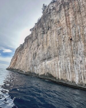 Cedar Wright Instagram - A quick deep water solo mission with @shawnraboutou @honngy @bookofsamuel @sheneenagins and @felipe.camargo during the @thenorthface athlete summit in Sardinia.  Especially impressive watching Matty climb to the 75 foot mark on hard climbing then down climb a bit and huck off! 💪👊