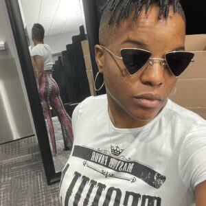 Cederick Johnson Instagram - It’s a SWOLE Mother’s Day😍🥰😘🤤🤤🤤🤤🍰🍰🍰