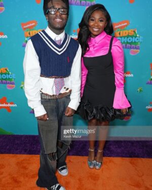 Celina Smith Instagram - 🙏🏽🙏🏽🙏🏽
Repost from @juanice.mua
•
Orange carpet 🦠 @kidschoiceawards with @officialcelinasmith 

Hair @alexander_armand 
MU @juanice.mua 
PR @creativeprinc