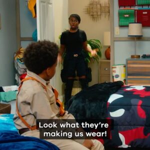 Celina Smith Instagram - Nope! not distracted at all 💀New episode and games 🤦🏽‍♀️ Thursday at 7/6c on @nickelodeon