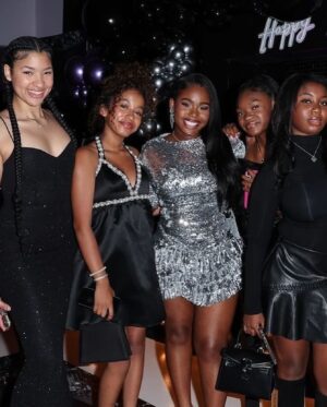 Celina Smith Instagram - So much fun @dariadjohns birthday party! Thanks for the invite!

📸 : @thepaparazzigamer 

 
 
 
 
 
 
#celinasmith
#tylerperrysyoungdylan 
#nickelodeon