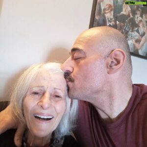 Cem Cücenoğlu Instagram - Her günüm senin olsun annem ♥️🧿🧿🧿