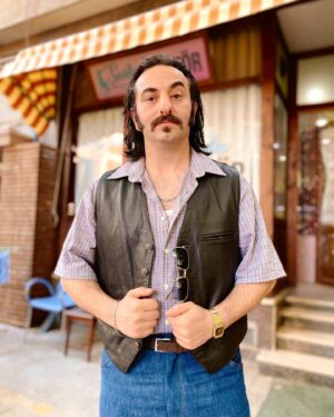 Cem Gelinoğlu Instagram - Tanıştırayım ben Taşkın Neşe, pek kıymetli Cengiz Sezen abimizle bazı işlerin peşindeyiz. @bkmonline @atademirerofficial @hakanalgulofficial #bursabülbülüfilm