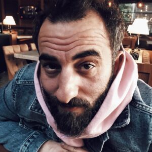 Cem Gelinoğlu Instagram - O esnada.