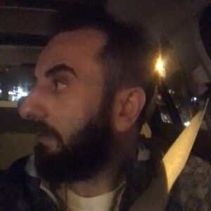 Cem Gelinoğlu Instagram - Bayrama herkes aynı coşkuyla girmiyor olabilir dikkat edin🤘 #cemgelinoğluylabayramözel