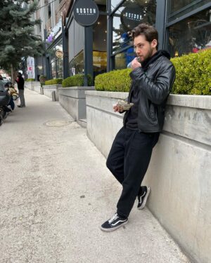 Cem Kenar Instagram - Almost monday.. 📸: @cagrikaleli #probably