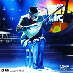Cem Kılıç Instagram - #Repost @ozcanmurat with @get_repost
・・・
Şu hayatta neler çekmişim vol.11 🕺🏻
📷
23 Temmuz 2012, “Benzemez Kimse Sana” 1. Sezon – Cem Kılıç / Aşık Veysel taklidi
📷
📸
📷
#anıyakala #bendenbirkare #benimgozumden #benimkadrajim #benimobjektifimden #Canon #concert #OMA #CanonTürkiye #LiveForTheStory #ConcertPhotography #ConcertPhotographer #LiveMusicPhotography #LiveMusicPhotographer #LiveMusicPhoto #RockPhotography #MusicPhoto #gigphotography #gig #concert #LiveMusic #Konser #KonserFotoğrafı #BenzemezKimseSana #CemKılıç #CemKilic #AşıkVeysel #AsikVeysel #Uzunince #uzunincebiryoldayim
@CemKilic