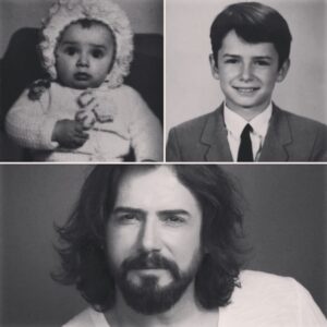 Cem Uçan Instagram - SAVRULURKEN RACONUN KIRMIZI PELERİNİ O ZARİF ÖFKEYE,ZAMANKİ SANA HASTA OLDU İNCELİKLİ HAYTASIN,NÜKSEDERKEN MAHALLENİN MAŞALLAHI EYVALLAHI GÜZELLEŞ BE OĞLUM,ŞİMDİLİK ÖLÜMÜNE KADAR HAYATTASIN ŞİMDİLİK ÖLÜMÜNE KADAR HAYATTASIN....(küçükİSKENDER) @batinucann