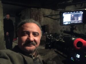 Cengiz Bozkurt Instagram - ‘Kuru Otlar Üstüne’ set. @nuri_bilge_ceylan #kuruotlarüstüne