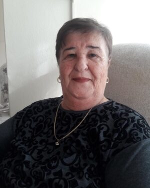 Cengiz Bozkurt Instagram - Bu da benim cefakar ve vefakar biricik annem Türkan Bozkurt. Kendisi 1 yaşında hem öksüz hem yetim kalmış, halası tarafından büyütülmüş, onu anne bilmiştir. O da bizi yetiştirmiştir. Annelik yapan tüm annelerin günü kutlu olsun ve elleri öpülsün, ruhları şad olsun... #annelergünü