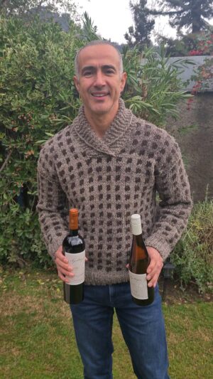 César Caillet Instagram - Cómo están? Espero tengan un muy buen fin de semana. Hablando de vinos,  prefieren tinto o blanco? O depende de la comida?  Y dentro de los blancos o tintos alguna variedad favorita? 
De los tintos me gusta un buen carmenere y de los blancos un chardonnay.  A uds? L@s leo. 
Abrazo grande para tod@s.❤️ @apaltagua