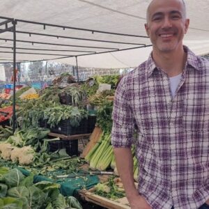 César Caillet Instagram - Bienvenido Julio! 😉
Hoy sábado en la feria de Tobalaba. 
"Que tu medicina sea tu alimento y el alimento tu medicina" Hipócrates.
Mucho amor para todos 💕.
