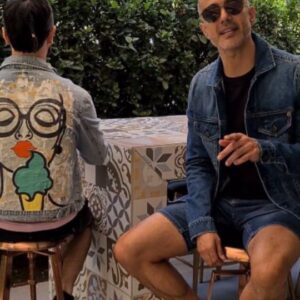 César Caillet Instagram - Para que esta chaqueta sea tuya sólo debes escribirme en los comentarios y seguir a @33alart. Este domingo en mis historias les diré quien es el/la  ganador/ganadora. 😉
