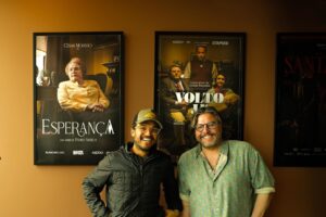 César Mourão Instagram - O “meu” director de fotografia. Juntos já fizemos estes dois projectos. “Esperança” com a realização do @pedrovarelalx e o “Volto já” com a minha realização em breve poderão ver., nos cinemas, o terceiro, “Podia ter esperado por Agosto” também com a minha realização. Fiquem atentos. Tudo com a magia, o talento e a dedicação deste mestre da fotografia @williamsossai obrigado meu querido amigo.