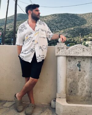 Ceyhun Fersoy Instagram - Biraz kalamar, karides,caciki,saganaki😎
