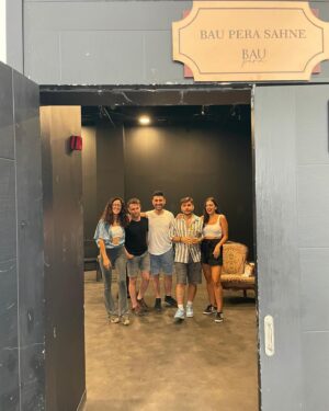 Ceyhun Fersoy Instagram - 2022-2023 …biraz acılı biraz ağrılı ve hasretli
Herkese sağlık diliyorum ❤️