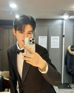Cha Jun-hwan Instagram - 메리크리스마스🎄✨