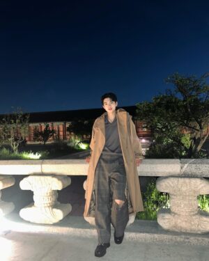 Cha Jun-hwan Instagram - 첫 경복궁 나들이🏠

#GucciCruise24