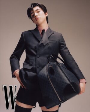 Cha Jun-hwan Instagram - @gucci @wkorea @zzinu79
