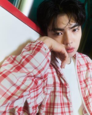 Cha Jun-hwan Instagram - 즐거운 코오롱스포츠 덕분에❤️‍🔥

@_kolonsport @dazedkorea 
#데이즈드 #DAZEDKOREA #kolonsport #코오롱스포츠