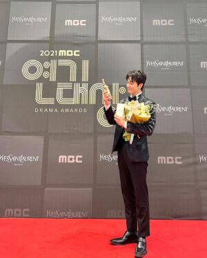 Cha Seo-won Instagram - 평생 잊지 못할 추억을 남겨준 , 드라마 두번째 남편팀 , 우리 가족 , 나무엑터스 식구들 , 그리고 우리 건매 , 스타일리스트 수정 누나 😍 사랑해요 , 정말 사랑합니다 . 좋은 꿈 꾸세요