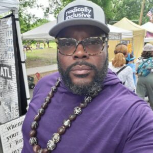 Chad L. Coleman Instagram - Guess who's doing an @cwsupermanandlois #IGTAKEOVER today starting at 12 Noon! I'll go live and have guests and take your questions  too! #bruno #mannheim @dayavaidya @spencemooreii @woleparks @tylerhoechlin @bitsietulloch @alexgarfin @michaelclivebishop  #Tune in for a #New Episode tonight 8pm/7pm central on @thecw