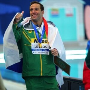 Chad Le Clos Instagram - Very hard to describe what this “World Title “means to me ❤️ 1 year ago I was in a very dark place and rock bottom, today I am world champion, never give up never give in and always believe in yourself. Thank you to my coach @dlpgmbh thank you to my family, my sponsors and a massive thank you to everyone who has supported me ❤️This is only the beginning 🥇 #Chad2.0 #worldchmapion #melbourne