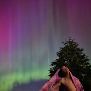 Chad Lindberg Instagram - Bathing under the stunning Northern Lights sky this evening. It is absolutely spectacular. I am home. ✨️
#Auroraborealis #NorthernLights