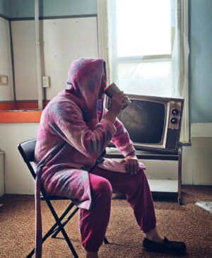 Chad Lindberg Instagram - Just a little morning coffee with the spirits of the Malvern Manor. 👻☕️