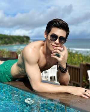 Chahub Marut Ghoummeddin Instagram - 🌊😎🌊 I NEED SOME WATER #Baliindonesia