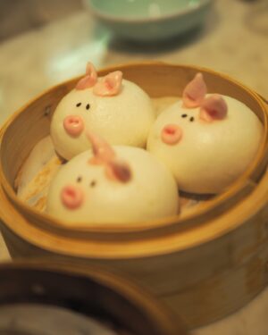 Chahub Marut Ghoummeddin Instagram - 🐷😙🐽 #yumchadimsum #hongkong #dimsum #dumplings