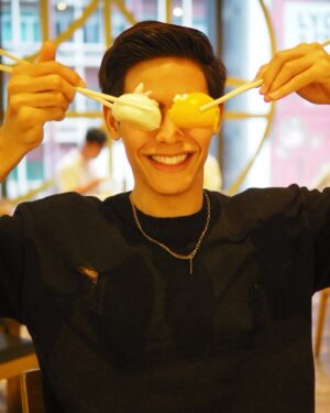 Chahub Marut Ghoummeddin Instagram - 🐷😙🐽 #yumchadimsum #hongkong #dimsum #dumplings
