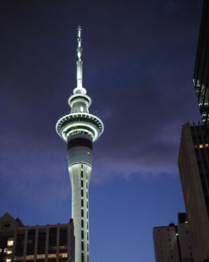 Chahub Marut Ghoummeddin Instagram - 🇳🇿🗼🧡🗼🇳🇿 SO SLEEPY, 10 hours time zone difference #newzealand #skytowerauckland #auckland