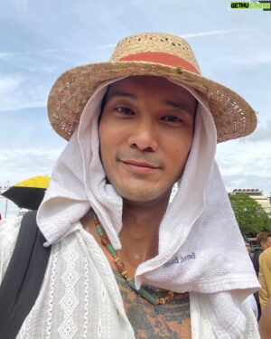 Chaiwat Thongsaeng Instagram - Happy Pride month 😘🫶🏼🌈🏳️‍🌈

เปิดประสบการณ์เดินงาน pride ครั้งแรก 
สนุกมากกก…. ที่เจอเพื่อนๆ พี่ และคนที่ติดตามเรา 

ขอบคุณสำหรับมิตรภาพในวันนี้ และ ขอให้ทุกคนมีความสุขนะครับ

🏳️‍🌈🏳️‍🌈🏳️‍🌈🏳️‍🌈🏳️‍🌈

#tob #tobchaiwat #daddy #daddytob #mrgt04
#MisterGlobalThailand2024
#gentlemenwithessence #MRGT #แก่นของสุภาพบุรุษ #MisterGlobalThailand
#TPNG #TPNGLOBAL 
#pride #mouth #pridemonth #pridemonththailand2024