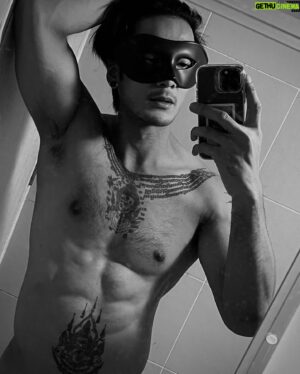 Chaiwat Thongsaeng Instagram - I’m ready tonight 😎 

#ดอกเตอร์ไคลแมกซ์
#ปุจฉาพาเสียว
#NetflixTH
#tob #tobchaiwat #daddy #daddytob #ทองเทียน #พี่เทียน #เครื่องจักรทลาย #ลงทัณฑ์โหด #ดั่งพิโรธโยนี #คลับสวิง #หนุ่มกำยำมือกำแส้ #แรงอีกไหมจ๊ะ