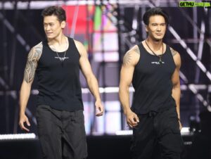 Chaiwat Thongsaeng Instagram - ไอเรามันก็หัวหน้าเผ่าซ่ะด้วย…. เป็นตัวเปิดล่ะ งานนี้..!!!

#MisterGlobalThailand2024
#GentlemenWithEssence #MRGT04
#แก่นของสุภาพบุรุษ #MisterGlobalThailand
#TPNG #TPNGLOBAL